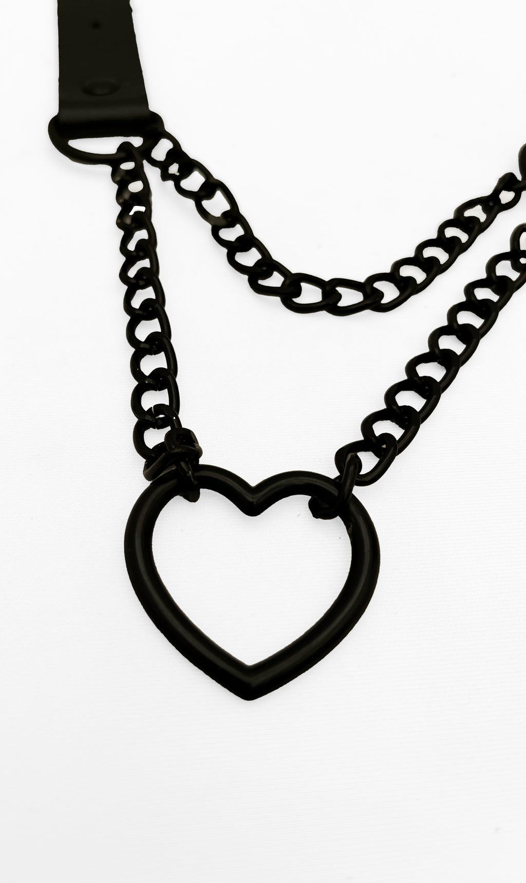 Ritual Black Heart Chain Choker