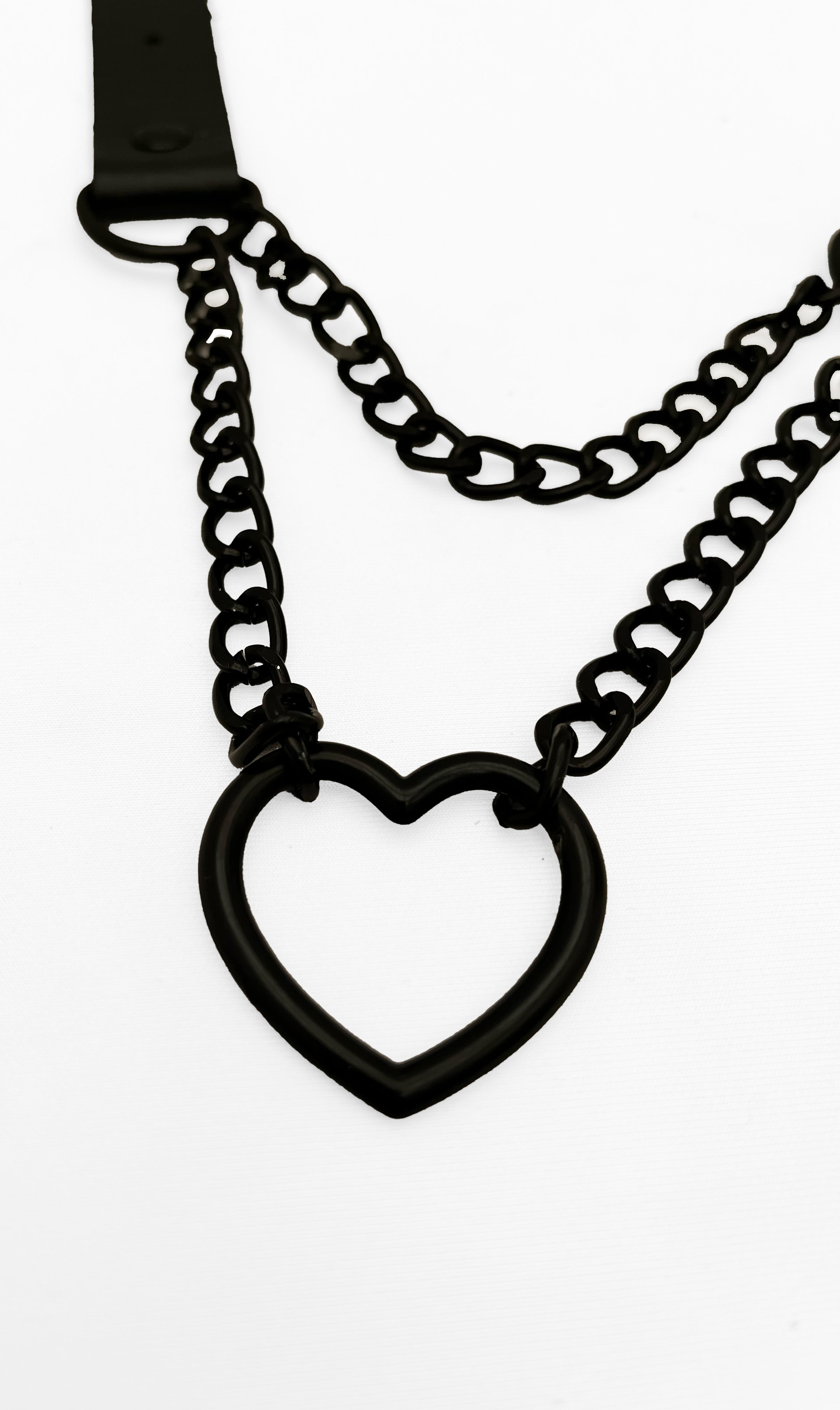 Ritual Black Heart Chain Choker